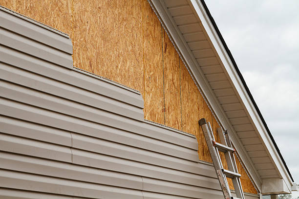 Professional Siding Inspection technician working in Mount Airy, MD